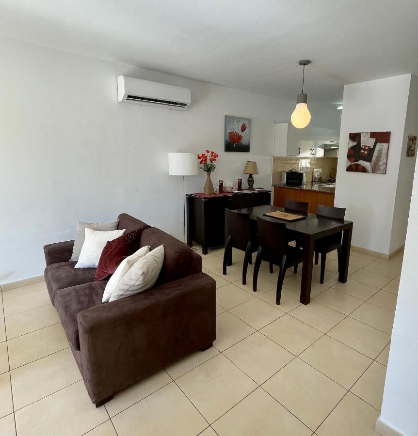 109 Queens Gardens, Paphos Daire Dış mekan fotoğraf