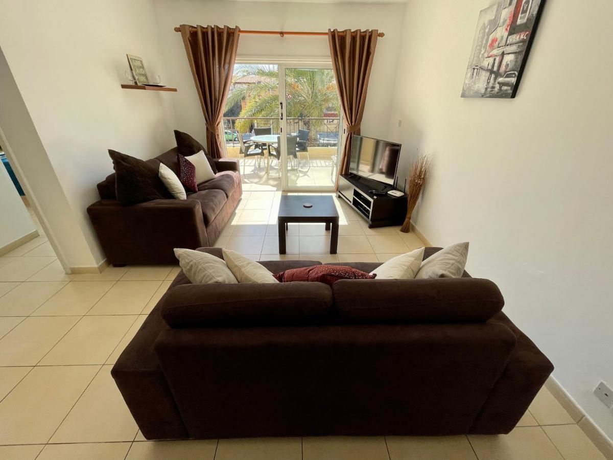 109 Queens Gardens, Paphos Daire Dış mekan fotoğraf