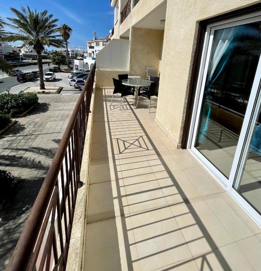 109 Queens Gardens, Paphos Daire Dış mekan fotoğraf